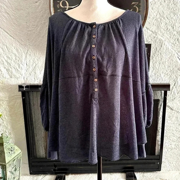 Free People Tops - Free People Marla Henley Top in Poppyseed size Small
